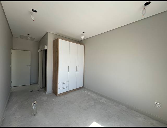4 BEDROOM HOUSE FOR SALE IN SANDOWN